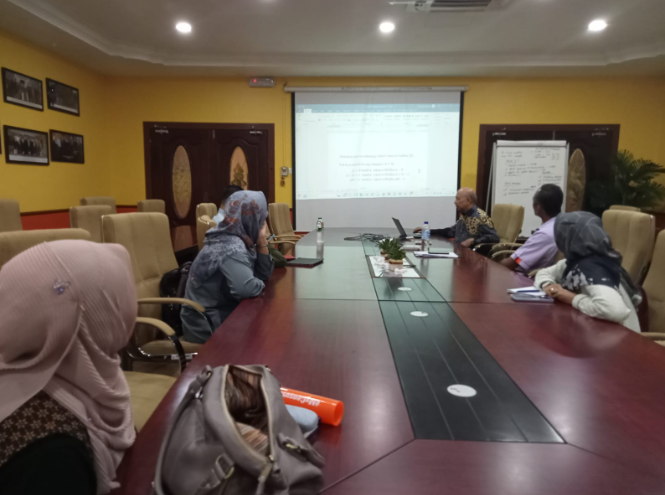 Forum Group Discussion dengan Mitra Penelitian (Universiti Malaysia Terengganu dan UNESA) – Tim Dr. Desi Rahmadani, M.Si